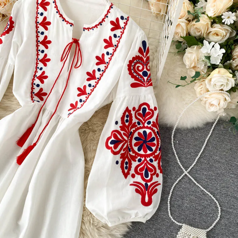 Bohemian Embroidered Flower O-Neck Lantern Sleeve High Waist Dress,