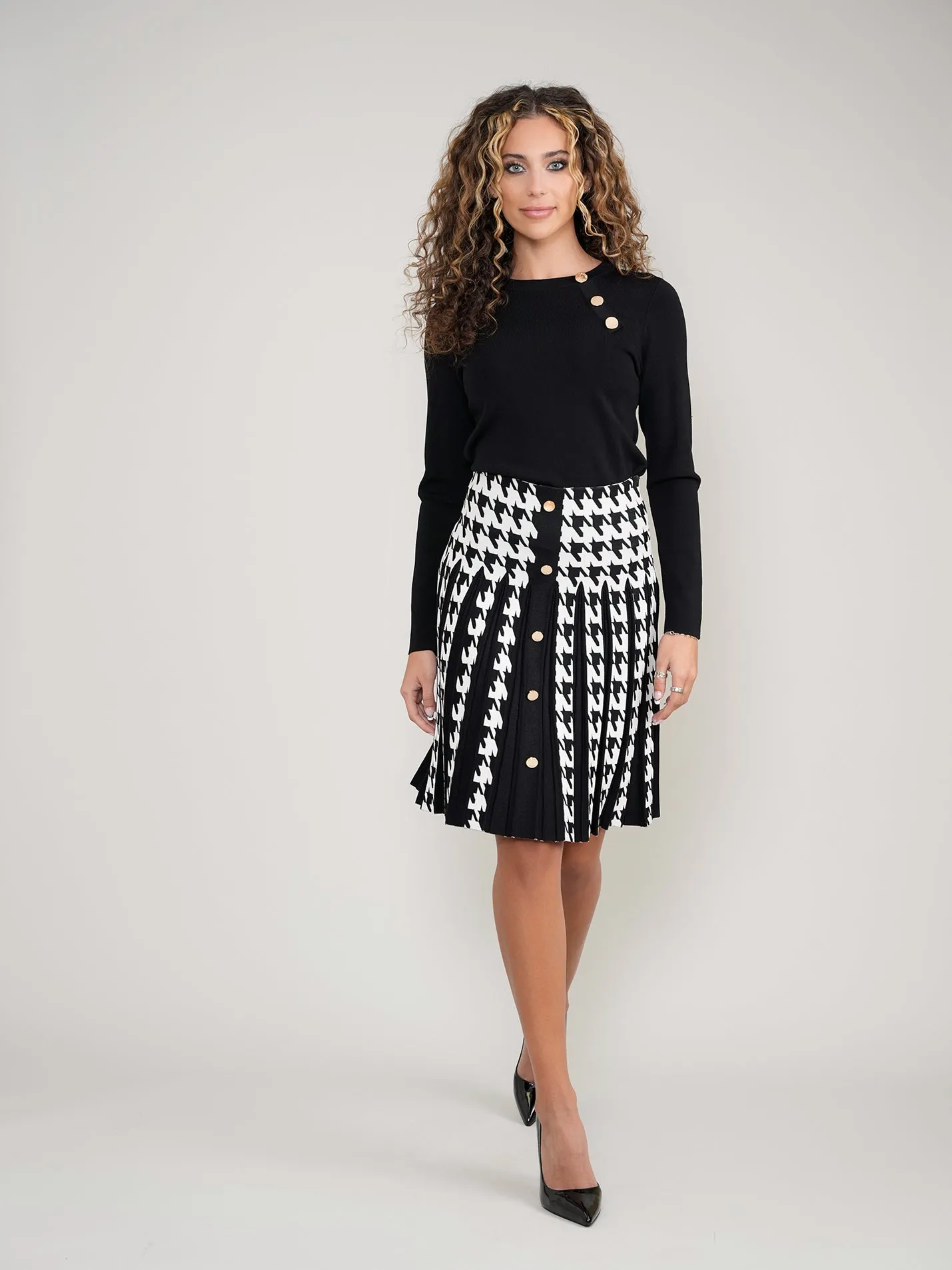 Houndstooth Button Pleated Skirt