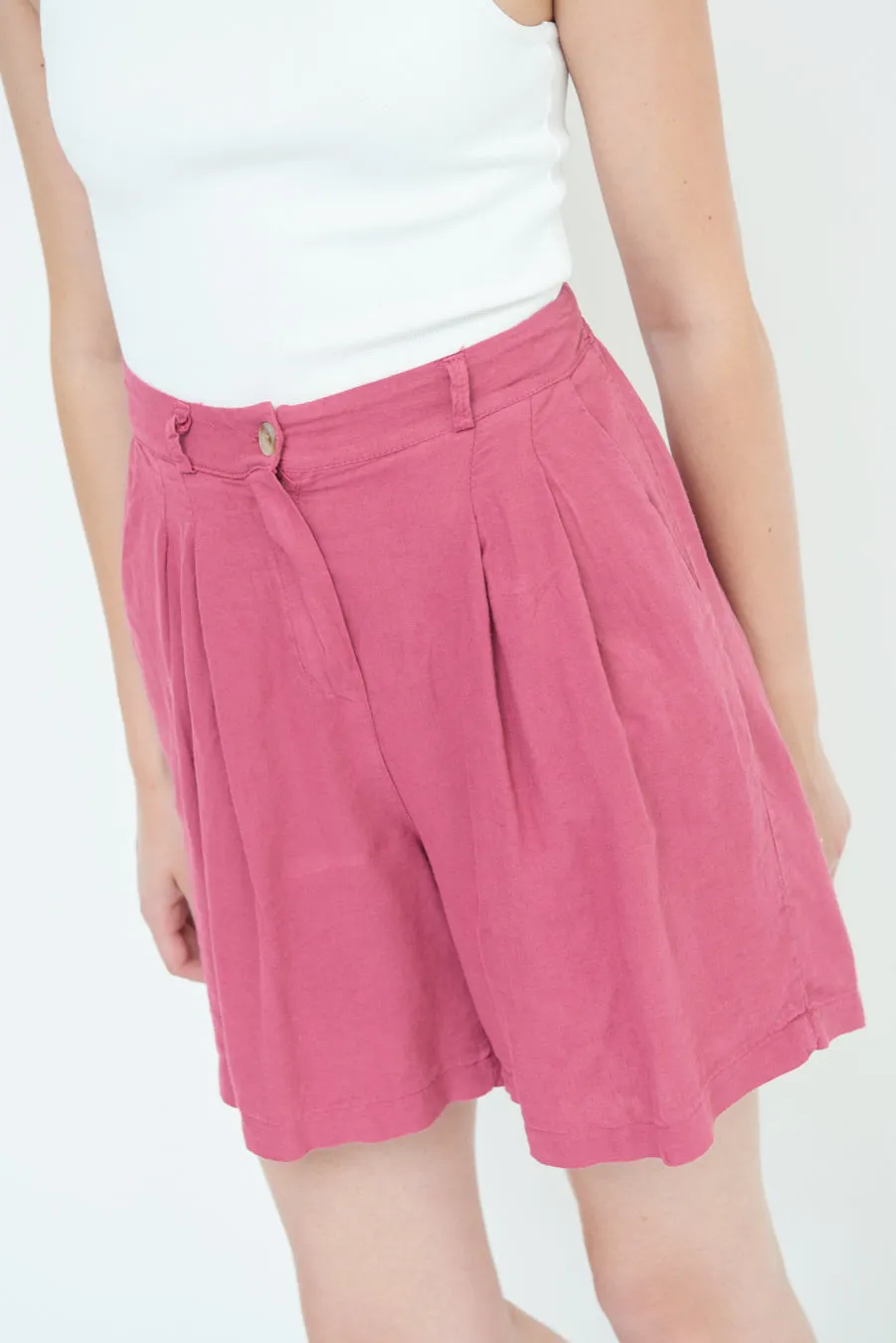 Relaxed high-waisted pleated shorts wholesale