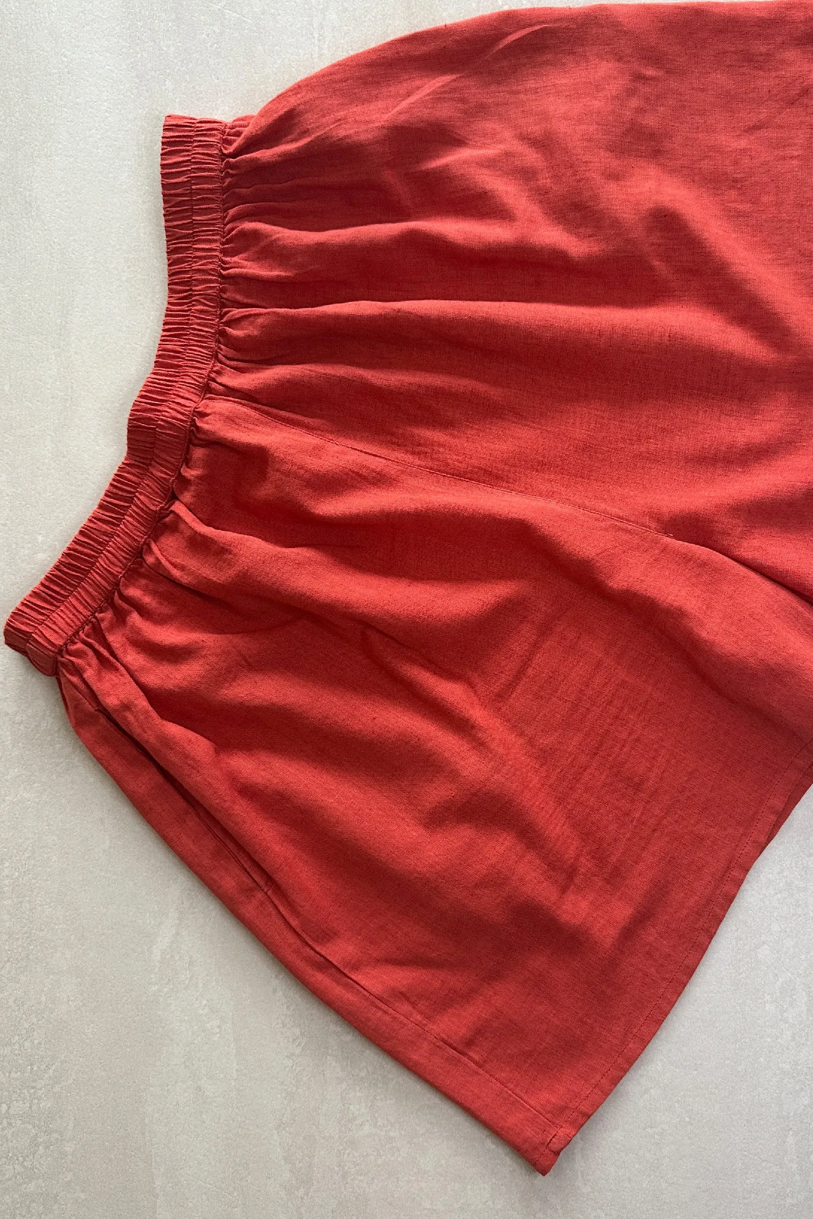 RELAXED LINEN SHORTS