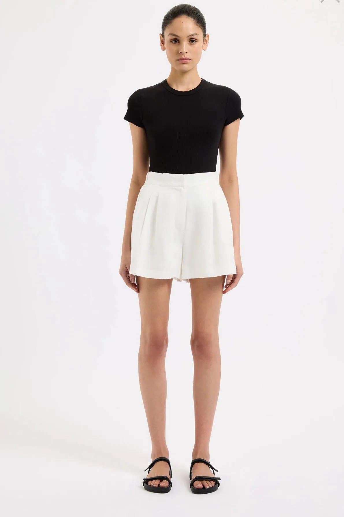 Thilda Tailored Short